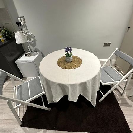 דירות לונדון Guest&Rest 8 מראה חיצוני תמונה